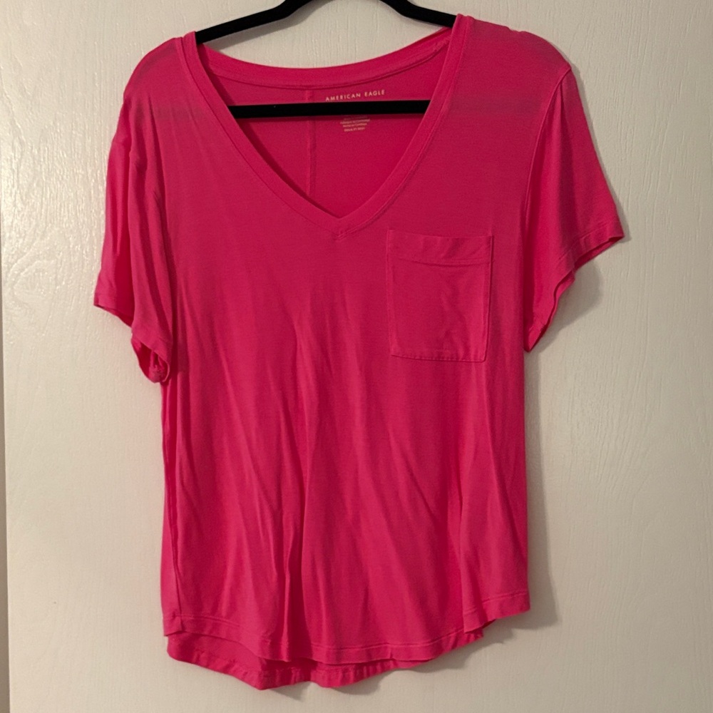 American Eagle Outfitters Bright Pink Short Sleeve Tee. XS